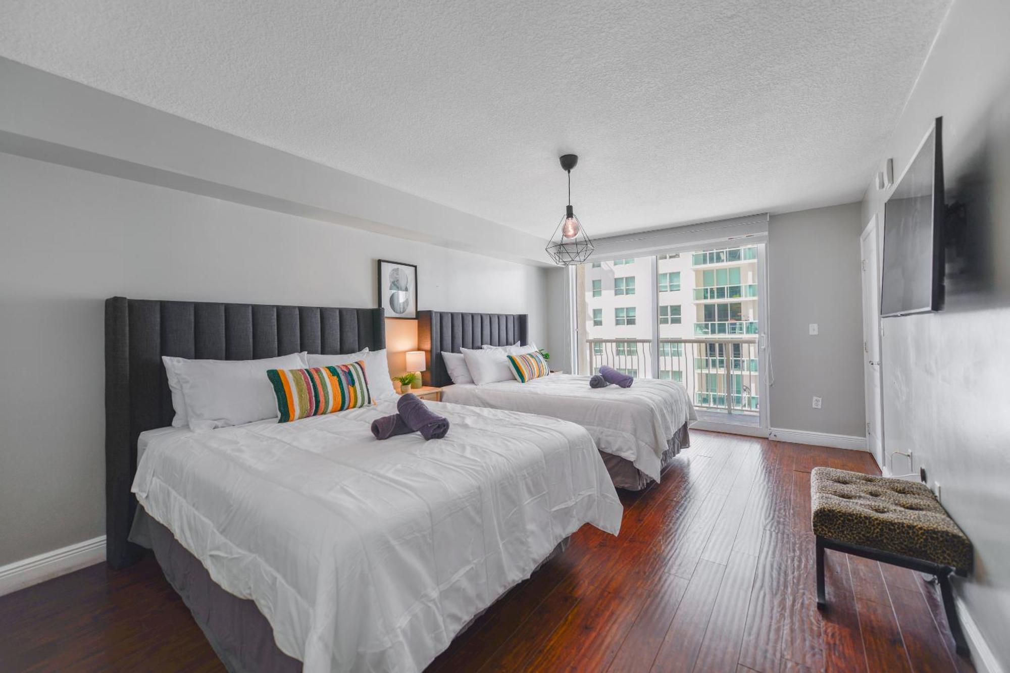 Amazing 3 Bedroom Condo At Brickell With Pool Miami Eksteriør billede