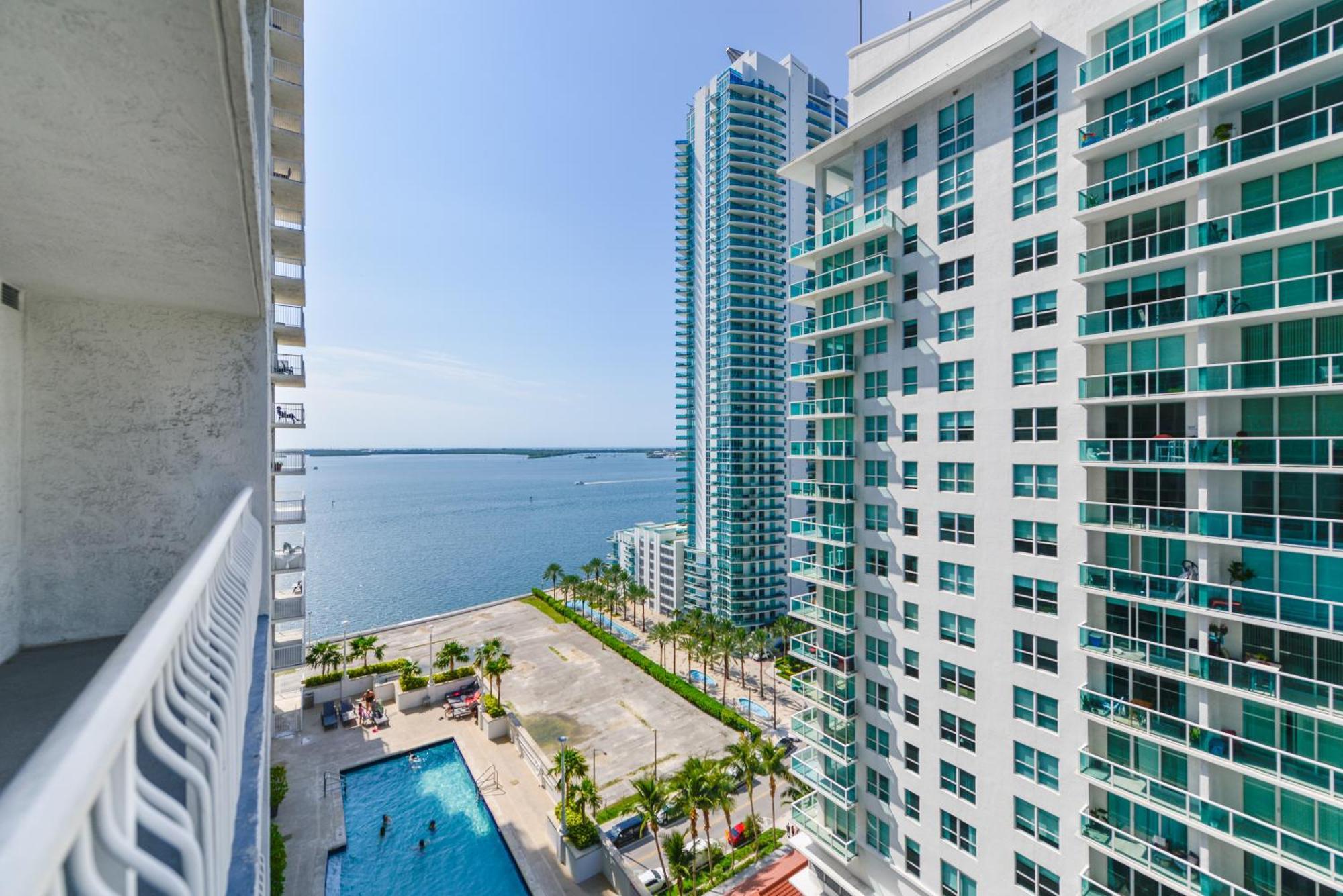 Amazing 3 Bedroom Condo At Brickell With Pool Miami Eksteriør billede
