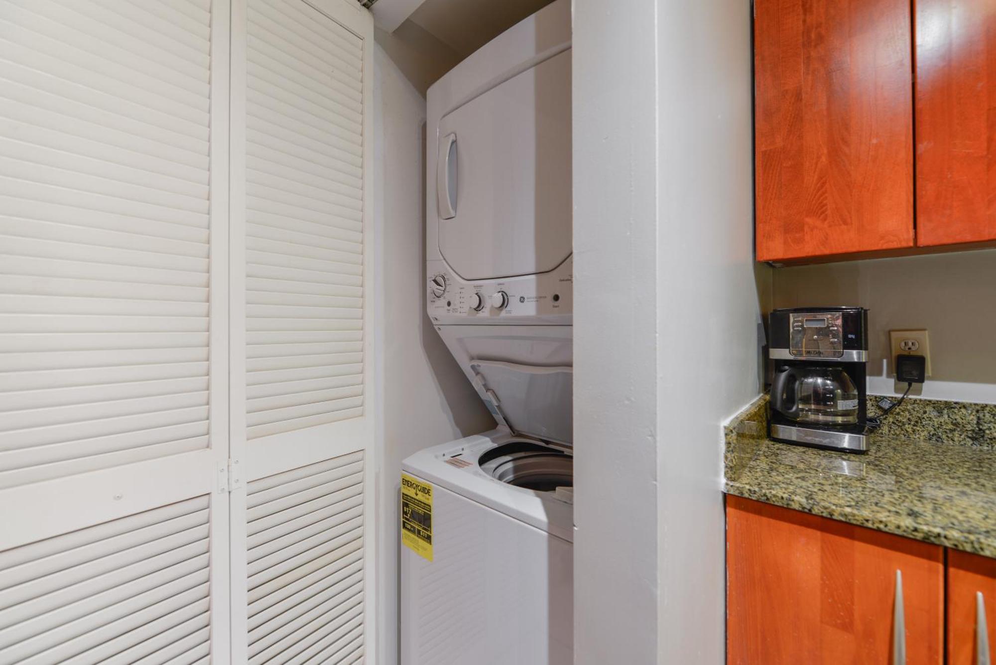 Amazing 3 Bedroom Condo At Brickell With Pool Miami Eksteriør billede